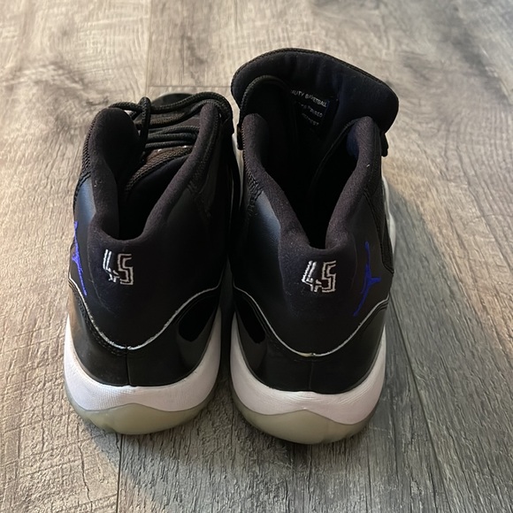 Jordan 11 Space Jams - Picture 3 of 4